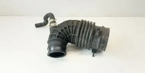 Nissan Terrano Turbo air intake inlet pipe/hose 165782X800