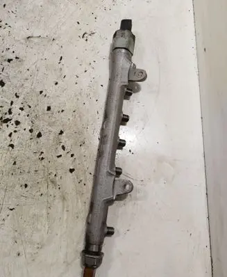 Skoda Octavia Mk2 (1Z) Fuel main line pipe 03L089H 03L906054A