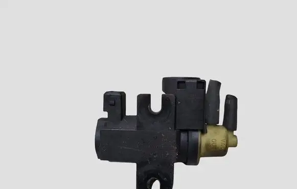 Opel Zafira B Turbo solenoid valve 70308500 8981056561