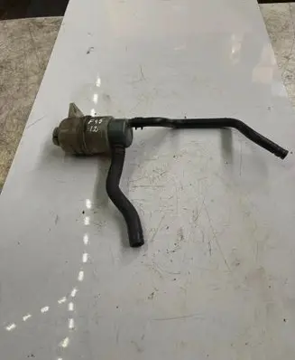 Mitsubishi L200 Power steering fluid tank/reservoir 
