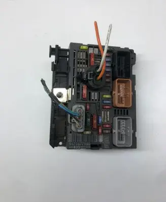 Peugeot 3008 I Fuse box set 9675877980