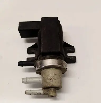 Volkswagen Golf IV Turbo solenoid valve 1J0906627B
