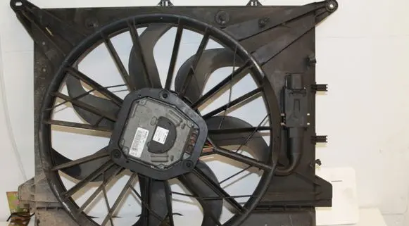 Volvo XC90 Radiator cooling fan shroud 30665985
