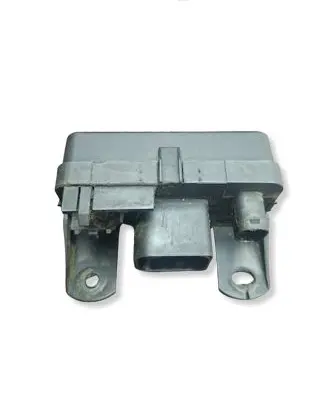 Mercedes-Benz E W211 Glow plug pre-heat relay 