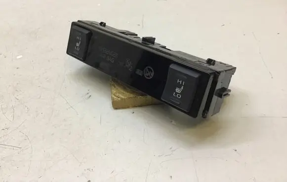 Toyota RAV 4 (XA50) Seat heating switch 8395042540