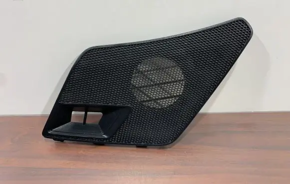 Side speaker trim/cover