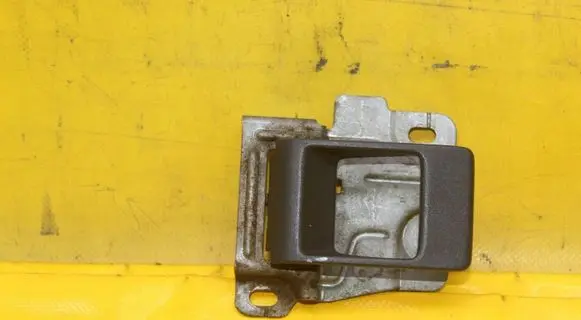 Land Rover Discovery Rear door interior handle
