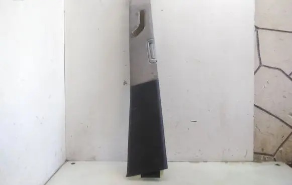 Volvo XC90 (B) pillar trim (bottom)