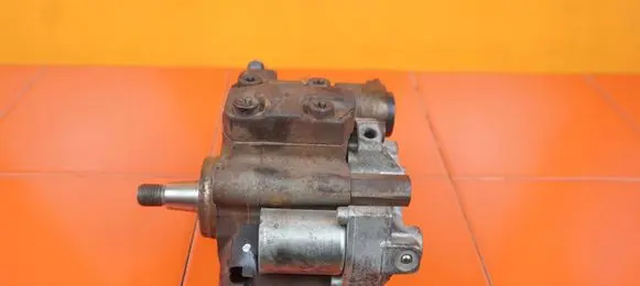 Land Rover Discovery 3 - LR3 Fuel injection high pressure pump 7H2Q9B395CH 276DT