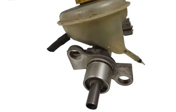 Audi A4 S4 B6 8E 8H Brake fluid reservoir 8E0611301