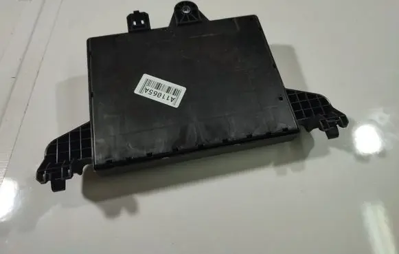 Opel Astra J Comfort/convenience module 13302300