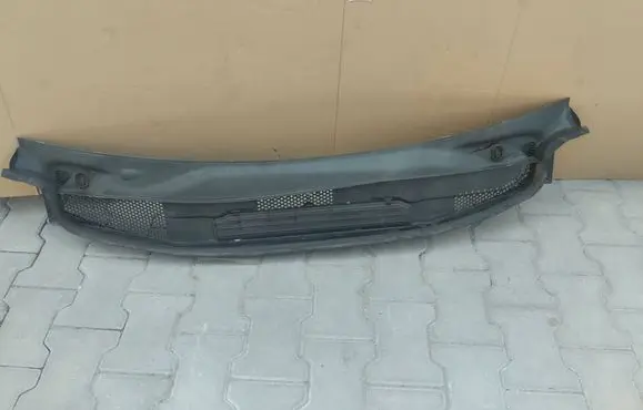 Mercedes-Benz A W169 Wiper trim 1698300413