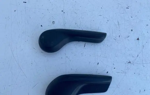 Toyota iQ Seat adjustment handle 7250774010
