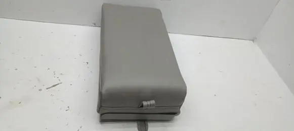 Cadillac CTS Rear seat armrest ADV00315