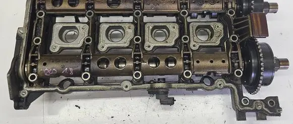 Mercedes-Benz C W203 Camshaft holder 2710511102 2710510902 2710510328