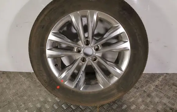 Hyundai Santa Fe R18 alloy rim 
