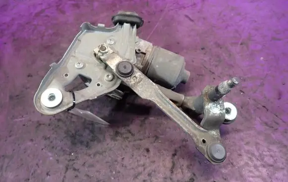 Peugeot 3008 I Front wiper linkage and motor 