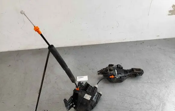 Jaguar XE Rear door lock T4A10223