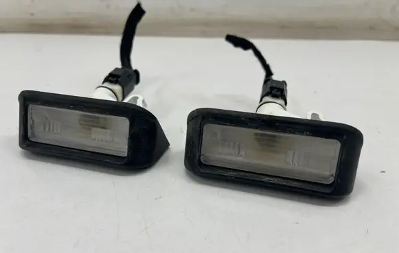 Opel Vivaro Number plate light 9683421680