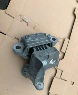 Ford Kuga III Gearbox mount LX617M121AB