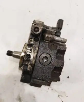 BMW 3 E90 E91 Fuel injection high pressure pump 0445010045 7788670 865423