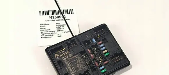 Mitsubishi Colt VII Relay mounting block 2284B73384R
