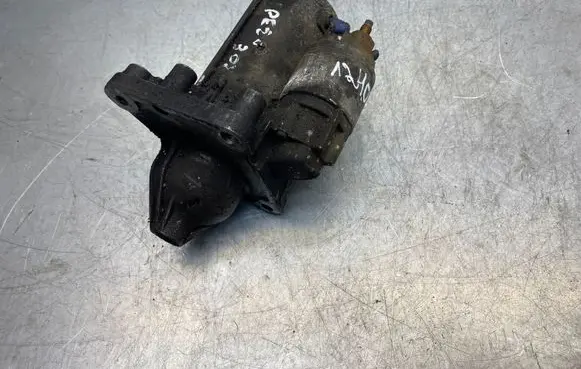 Peugeot 308 Starter motor