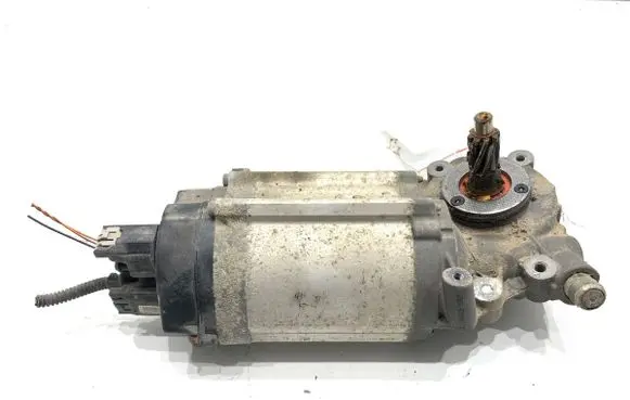 Volkswagen Golf V Power steering pump 1K1909144H