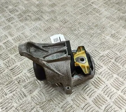 Audi A4 S4 B9 8W Engine mount bracket 8W0199372CD