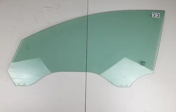 Volvo V50 Front door window glass four-door 43R001105
