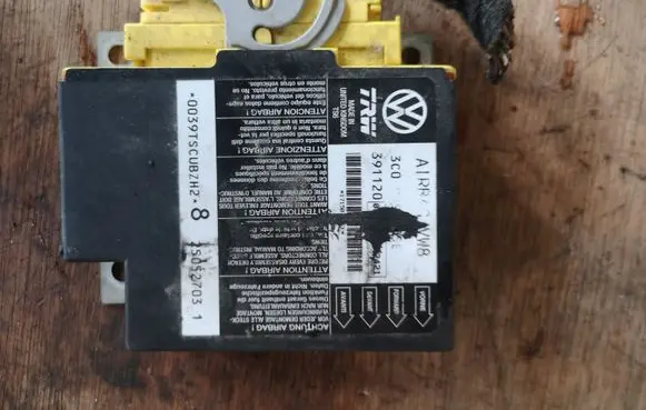 Seat Leon (1P) Airbag control unit/module 3C0