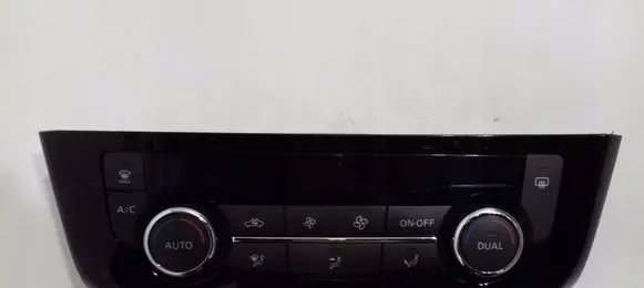 Nissan Qashqai Climate control unit 275004EA0A