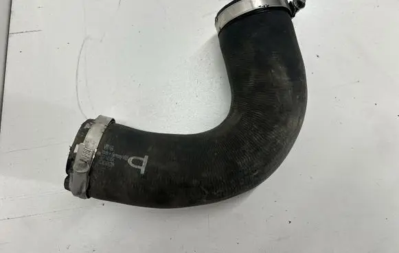 Intercooler hose/pipe
