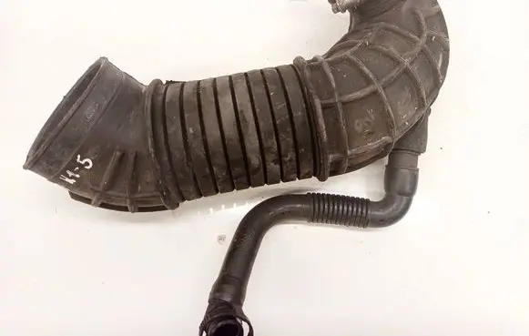 Audi A4 S4 B6 8E 8H Air intake hose/pipe 8E0129615