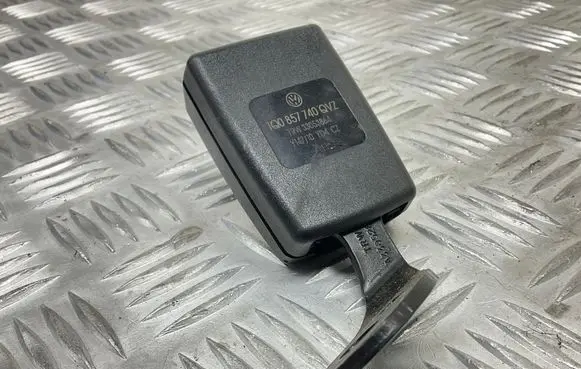 Volkswagen Eos Rear seatbelt buckle 1Q0857740
