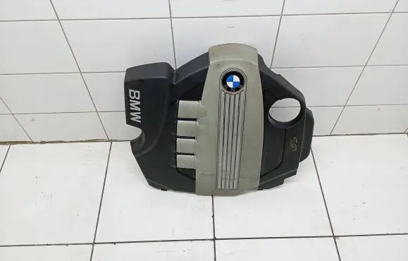 BMW 5 E60 E61 Engine cover (trim) 7797410 1147797410-07