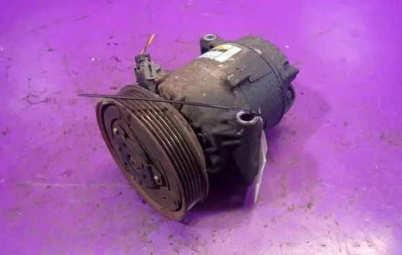 Renault Megane II Air conditioning (A/C) compressor (pump)