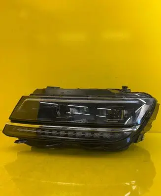 Volkswagen Tiguan Headlight/headlamp 5NB941081D