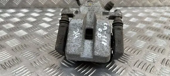 Toyota RAV 4 (XA40) Rear brake caliper