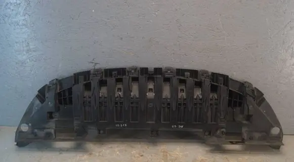 Renault Megane III Front bumper skid plate/under tray 622350001R