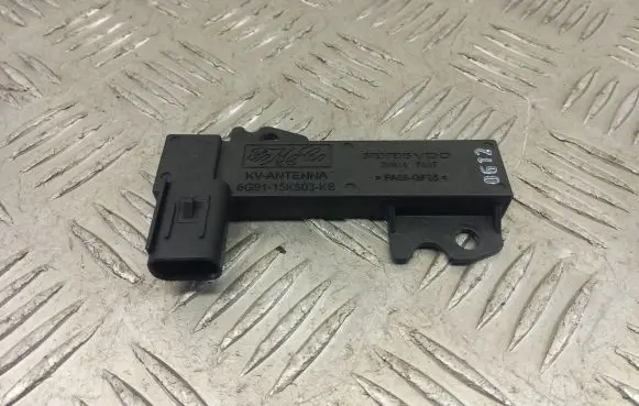 Jaguar XF X250 Antenna control unit 6G91-15k603-KB