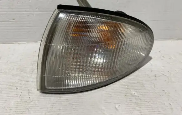 Hyundai Accent Front indicator light 92301222