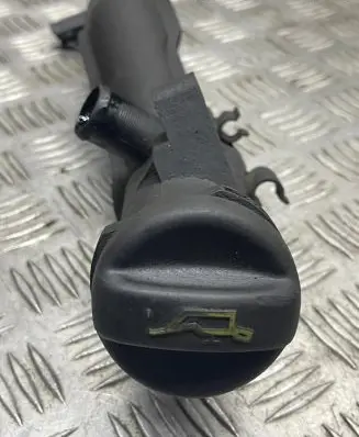 Volvo XC90 Oil fill pipe 9654733980