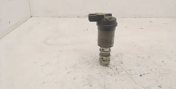 BMW 3 E46 Camshaft vanos timing valve 13150137
