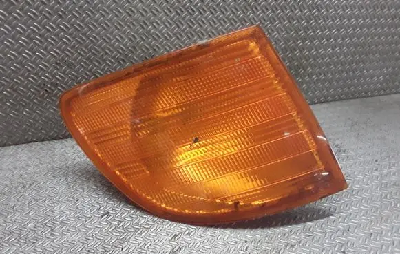 Mercedes-Benz Vito Viano W638 Front indicator light