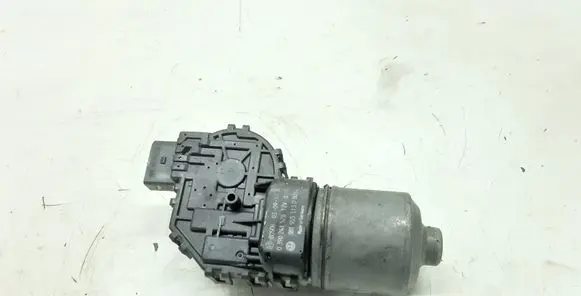 Volkswagen PASSAT B5.5 Wiper motor 3B1955113D 0390241528