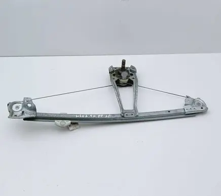 Mercedes-Benz C W202 Rear door manual window regulator 