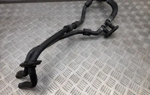 Audi Q7 4M Engine coolant pipe/hose 4M1819350
