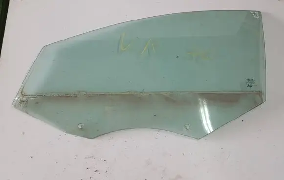 Volvo XC60 Front door window glass four-door