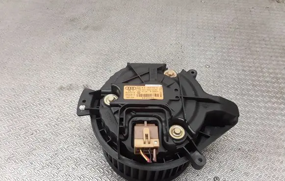 Audi A4 S4 B7 8E 8H Heater fan/blower 8E1820021E